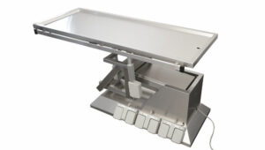 TA700101_Table_chirurgie_plateau_1_evacution_inclinaison_3eme_sens_proclive_declive_electrique