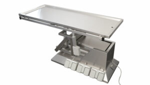 TA700111_Table_chirurgie_plateau_&1_evacuation_inclinaison_3eme_sens_proclive_declive_electrique
