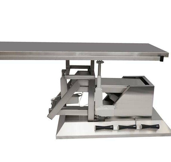 Table chirurgie avec inclinaison 3e sens et plateau plat