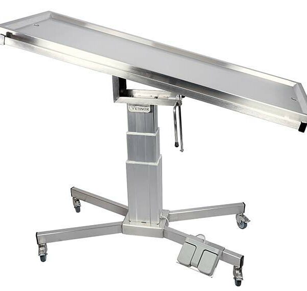 Table chirurgie pied X, plateau 2 évacuations, 4 roues, colonne électrique (Proclive – déclive manuelle)