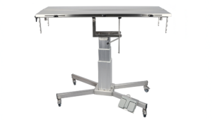 Table chirurgie pied X plateau en V, 4 roues, colonne électrique (Proclive – déclive manuelle)