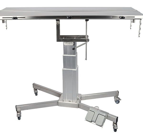 Table chirurgie pied X plateau en V, 4 roues, colonne électrique (Proclive – déclive manuelle)